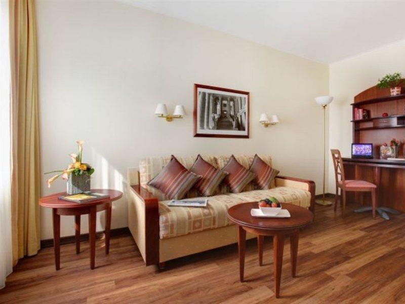 Apartahotel Citadines Toison D'or Brussels Saint-Gilles